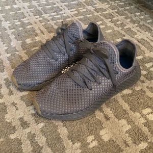 Mens Adidas tennis shoes